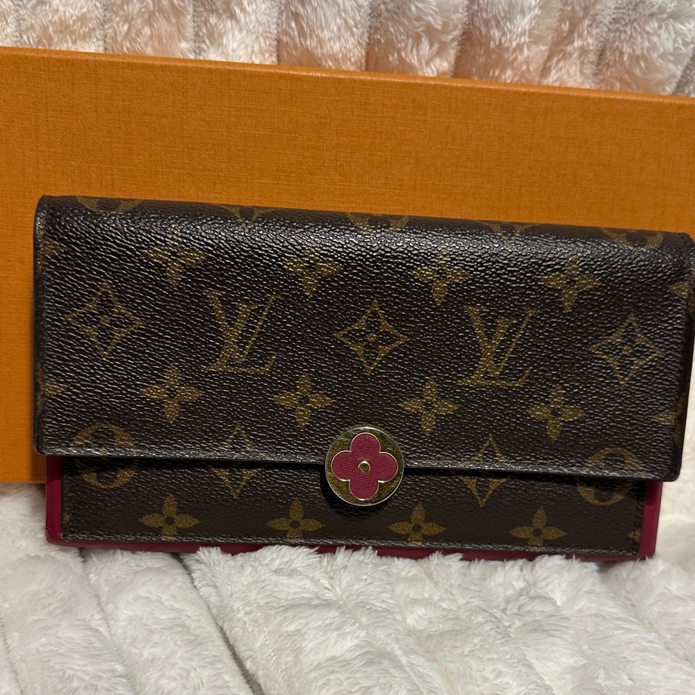 Louis Vuitton Monogram Canvas Flore Long Wallet - Picture 2 of 7